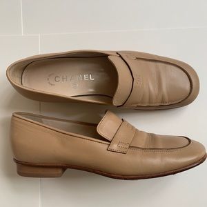 AUTHENTIC VINTAGE CHANEL Loafers Size 37.5